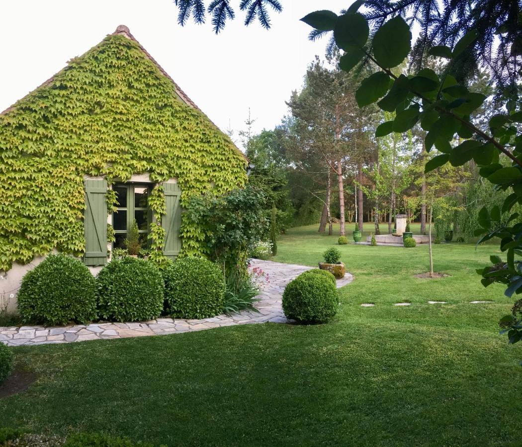 La Grande Poterie Hotell Coulandon Exteriör bild
